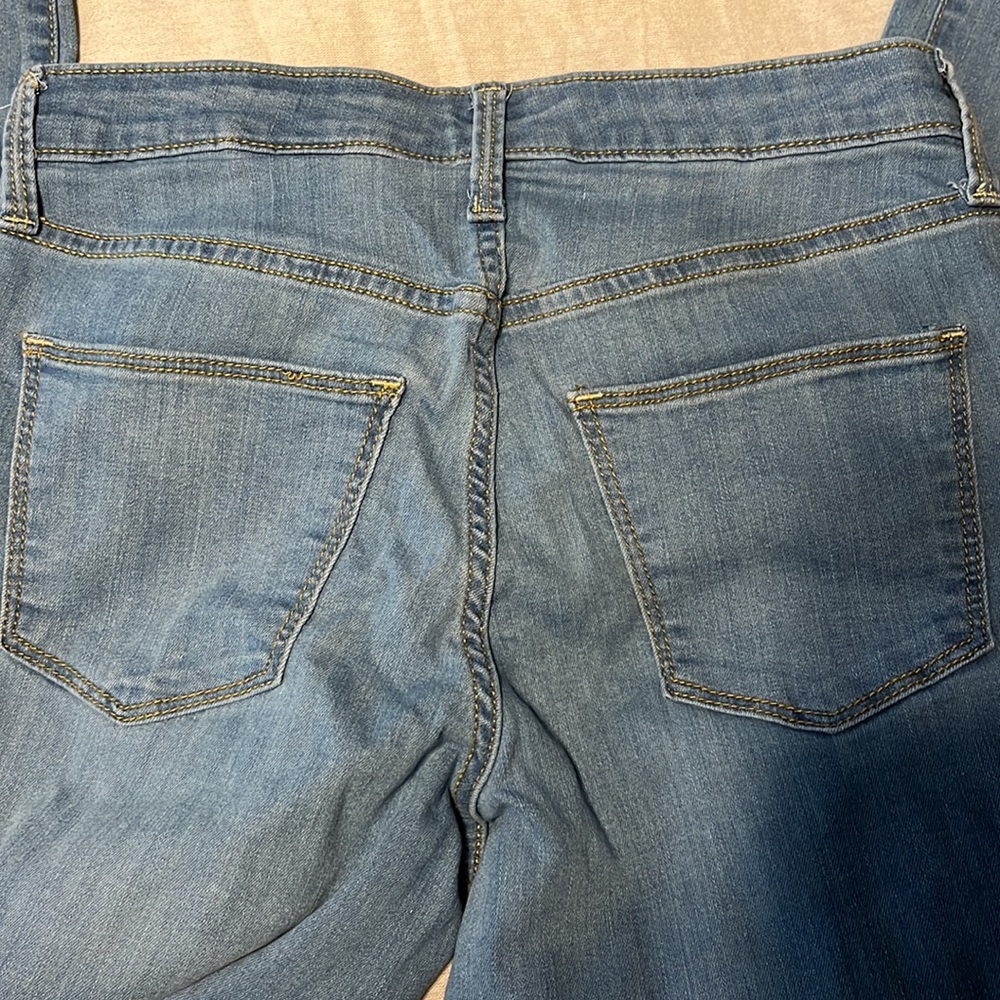 Universal Thread Jeans-Mid Rise Skinny - Picture 3 of 6